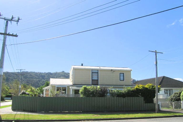Photo of property in 33 Davis Crescent, Elderslea, Upper Hutt, 5018