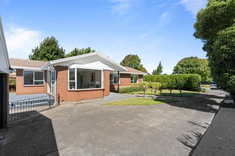 Photo of property in 12 Iona Place, Sockburn, Christchurch, 8042