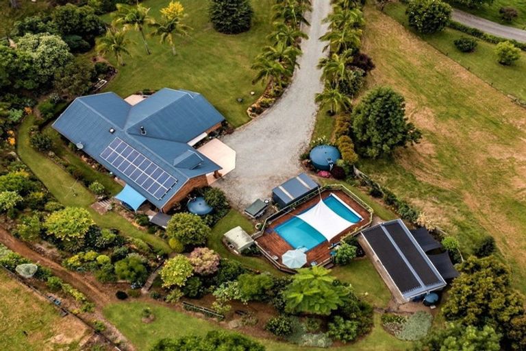 Photo of property in 94 Mccaughan Road, Kerikeri, 0294