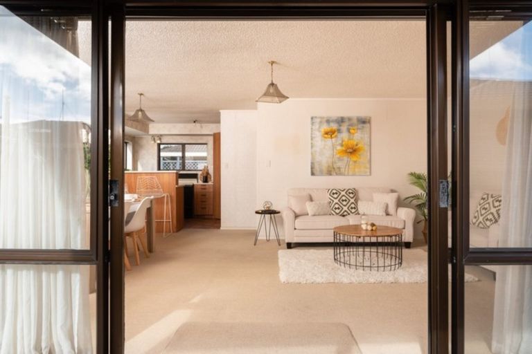 Photo of property in 8 Terrace Avenue, Mount Maunganui, 3116