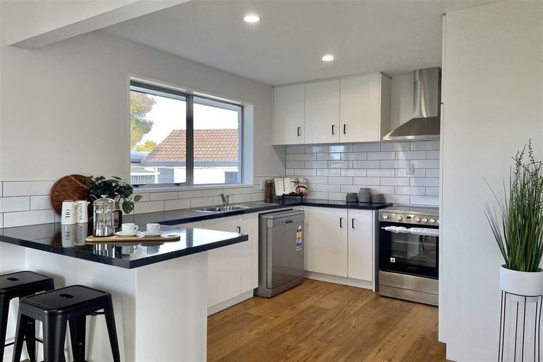 Photo of property in 42 Cowes Street, Avondale, Christchurch, 8061