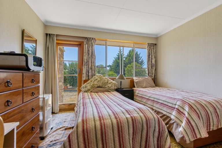 Photo of property in 6 Cambridge Road, Patearoa, 9398