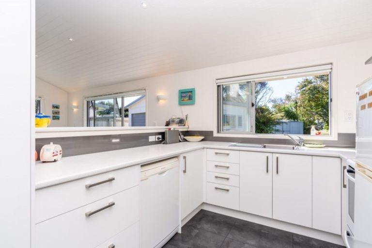 Photo of property in 5 Holiday Crescent, Mangawhai Heads, Mangawhai, 0505