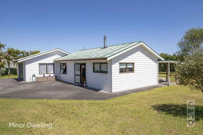 Photo of property in 144 Taupaki Road, Taupaki, Henderson, 0782