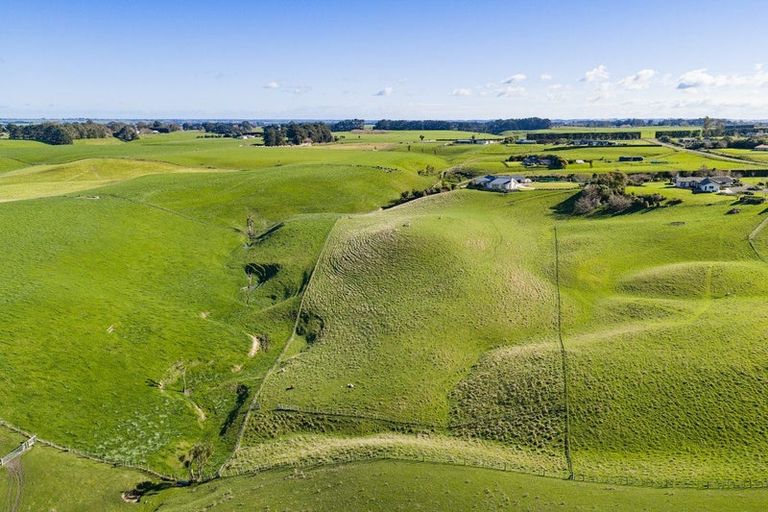 Photo of property in 63 Sutherland Road, Sanson, Palmerston North, 4479