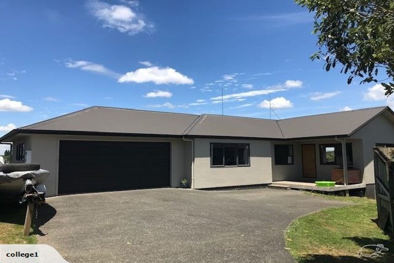 Photo of property in 52a Rototuna Road, Rototuna, Hamilton, 3210