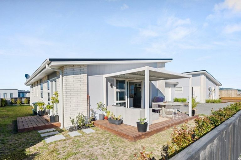 Photo of property in 20 Toi Place, Papamoa, 3118