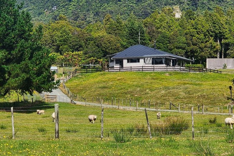 Photo of property in 869c Seven Mile Road, Rapahoe, Greymouth, 7803