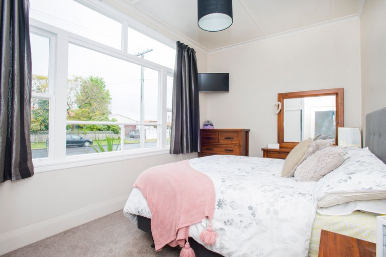 Photo of property in 27 Disraeli Street, Gisborne, 4010