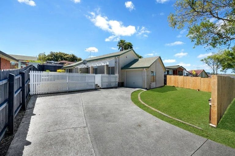 Photo of property in 10 Skelton Avenue, Randwick Park, Auckland, 2105