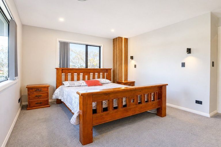 Photo of property in 4/64 Banbury Crescent, Fairfield, Hamilton, 3214