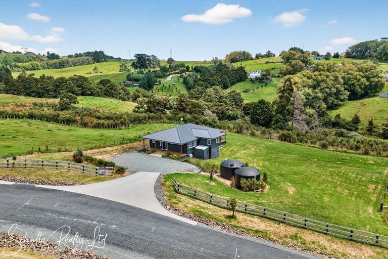 Photo of property in 14 Protea Lane, Kaiwaka, 0573