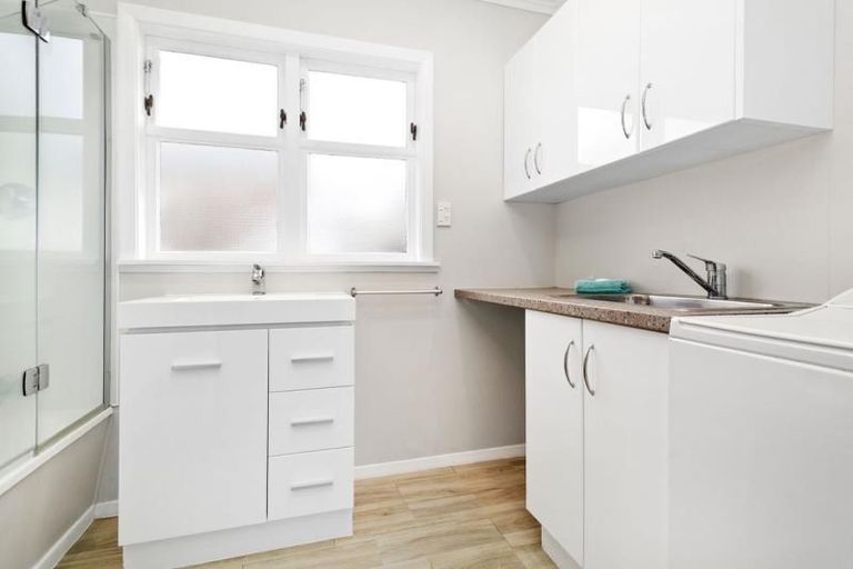 Photo of property in 329 Waiwhetu Road, Fairfield, Lower Hutt, 5011