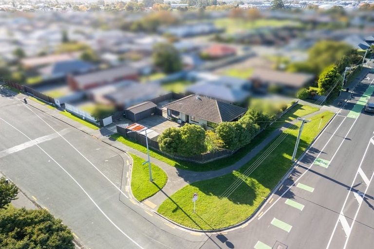 Photo of property in 2a Skerten Avenue, Hornby, Christchurch, 8042