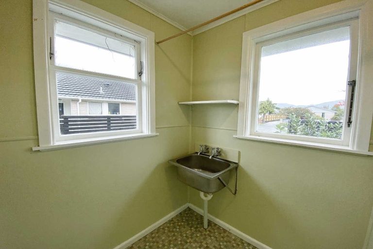 Photo of property in 6 Ostler Place, Hoon Hay, Christchurch, 8025