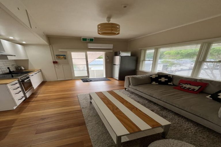 Photo of property in 62 Moana Road, Okitu, Gisborne, 4010