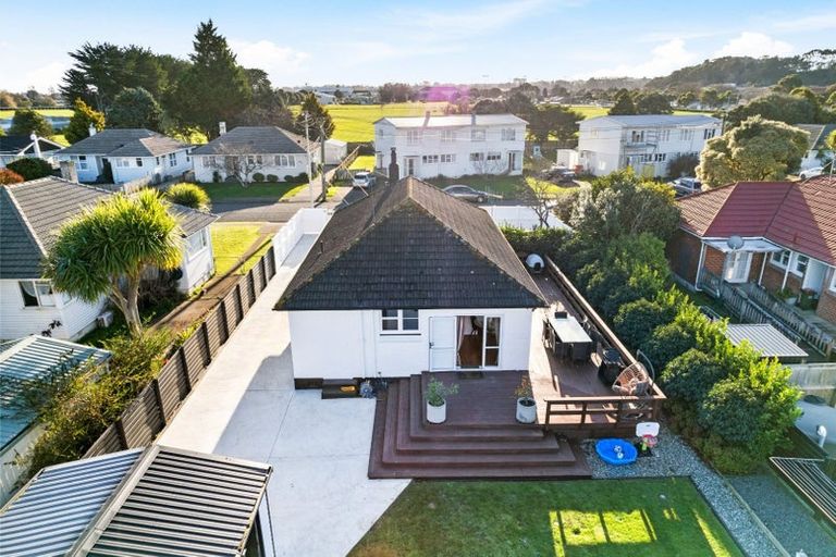 Photo of property in 21 Hadfield Crescent, College Estate, Whanganui, 4500