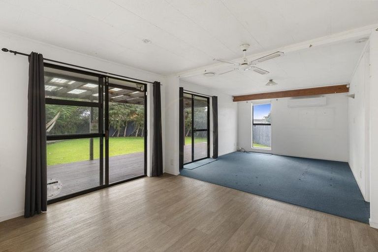 Photo of property in 18 Justamere Place, Weymouth, Auckland, 2103