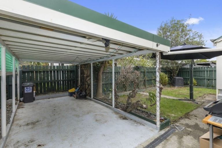 Photo of property in 80 Naenae Road, Naenae, Lower Hutt, 5011