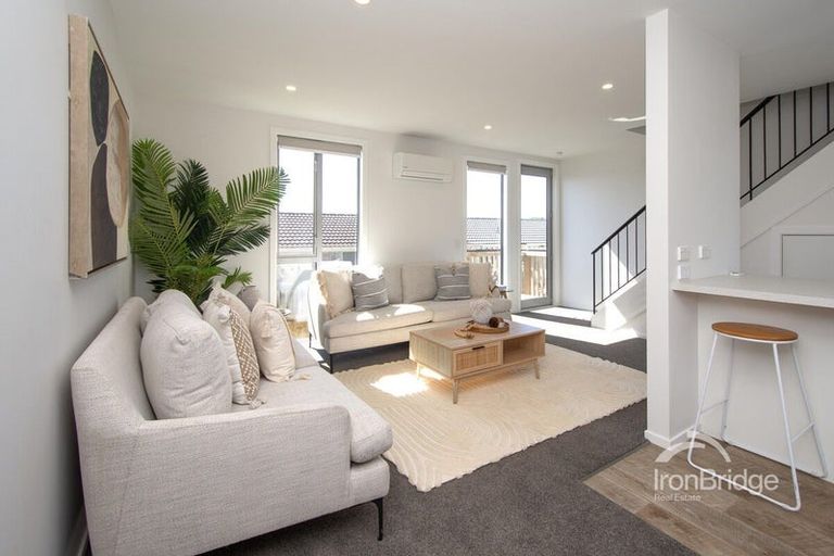 Photo of property in 4/246 Marine Parade, New Brighton, Christchurch, 8061