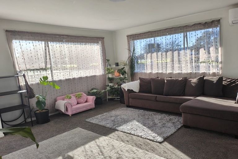 Photo of property in 156 Lincoln Road, Henderson, Auckland, 0610