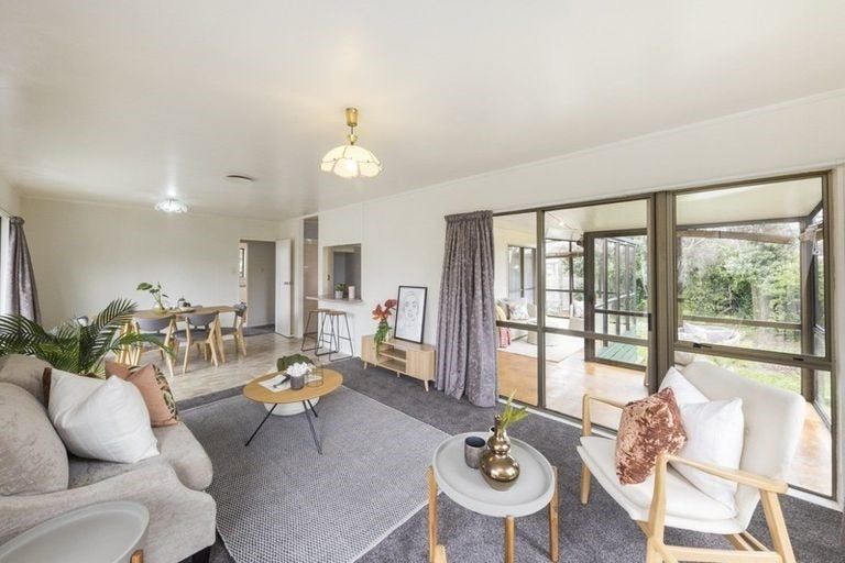 Photo of property in 14 Meadowbrook Drive, Cloverlea, Palmerston North, 4412