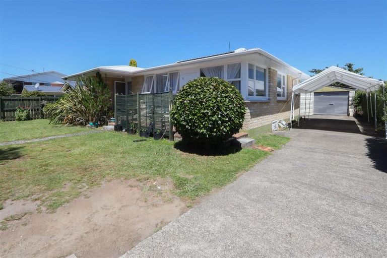 Photo of property in 35 Ward Avenue, Fenton Park, Rotorua, 3010