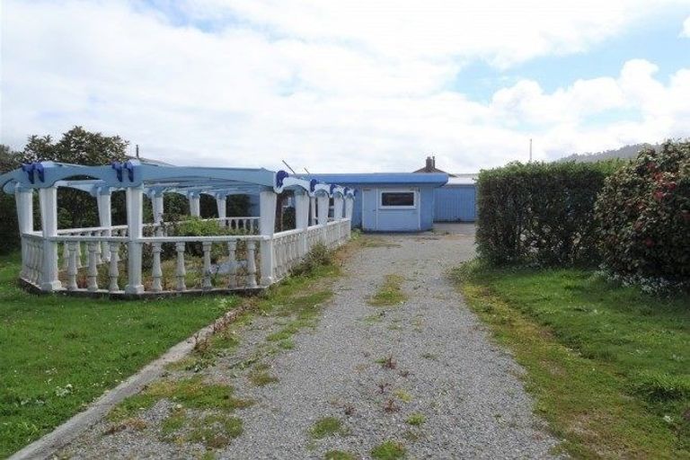 Photo of property in 21 Ward Street, Cobden, Greymouth, 7802