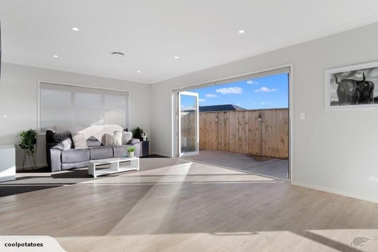 Photo of property in 4 Omapere Lane, Pyes Pa, Tauranga, 3112