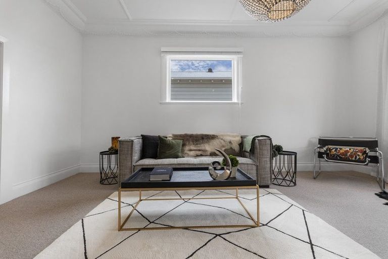 Photo of property in 19 West Avenue, Saint Clair, Dunedin, 9012