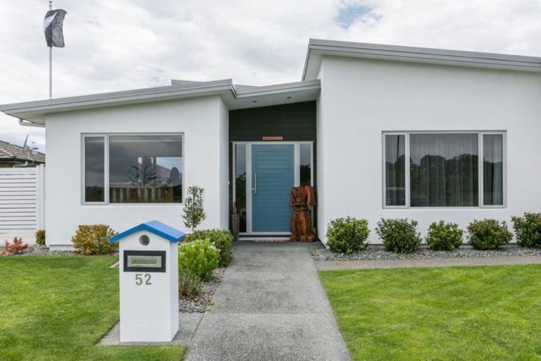 Photo of property in 52 Orotu Drive, Poraiti, Napier, 4112
