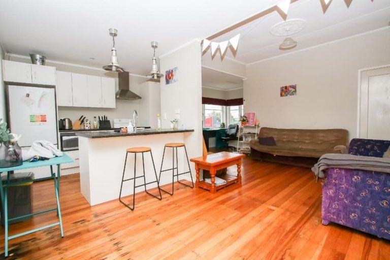 Photo of property in 115 Cambridge Road, Hillcrest, Hamilton, 3216