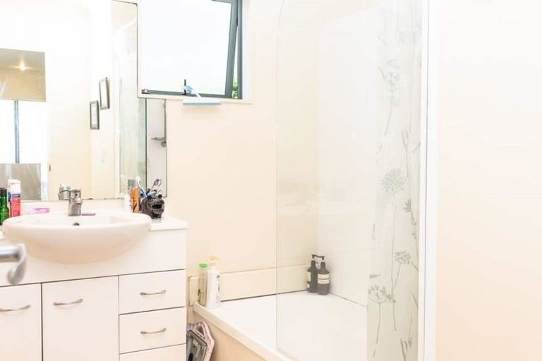 Photo of property in 219 Alec Craig Way, Gulf Harbour, Whangaparaoa, 0930