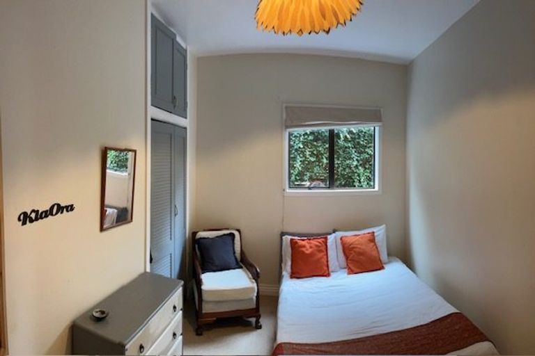 Photo of property in 9 Ticehurst Road, Lyttelton, 8082