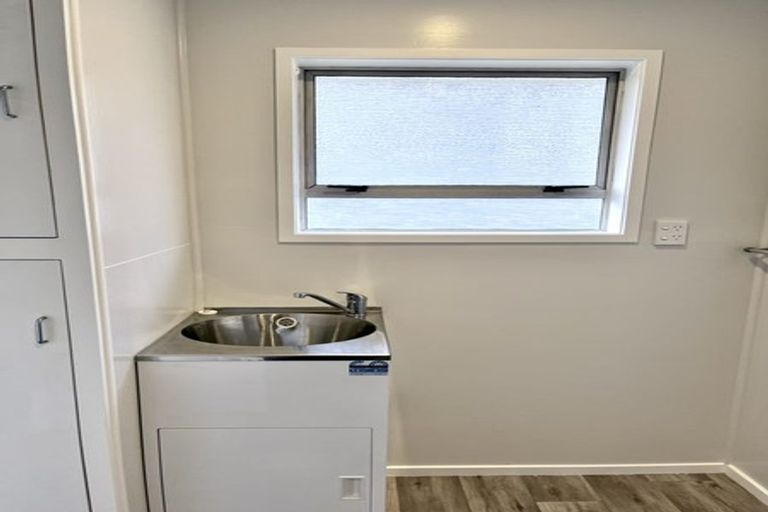 Photo of property in 64a Clayburn Road, Glen Eden, Auckland, 0602