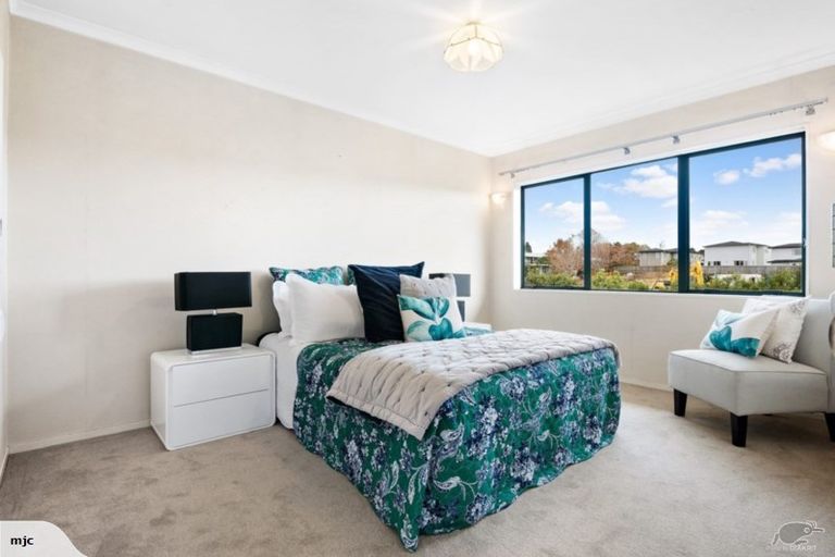Photo of property in 26 Adelphi Place, Albany, Auckland, 0632