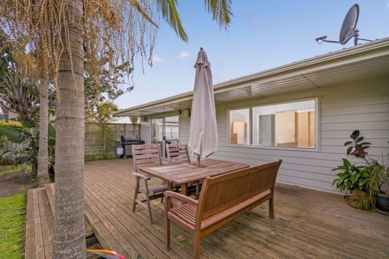 Photo of property in 4 Moewai Park Road, Whitianga, 3510