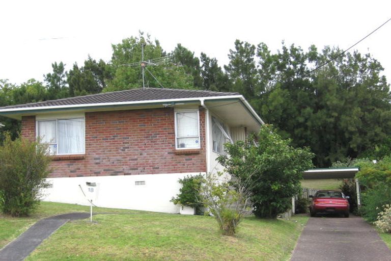 Photo of property in 18 Aeroview Drive, Beach Haven, Auckland, 0626