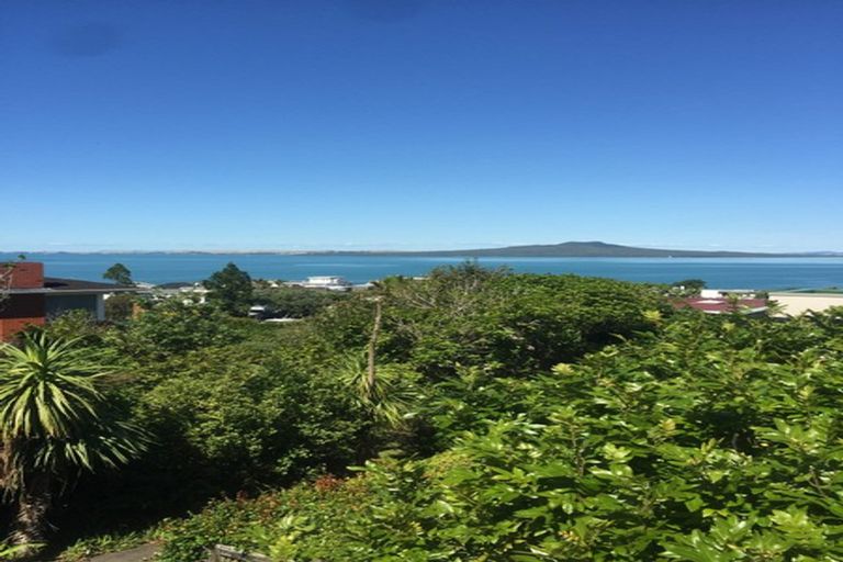 Photo of property in 2/2 Katui Street, Castor Bay, Auckland, 0620