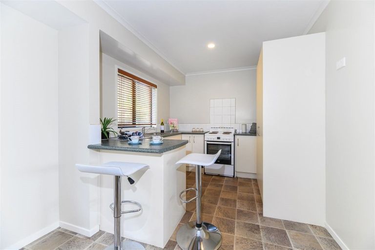 Photo of property in 57a Sabulite Road, Kelston, Auckland, 0602