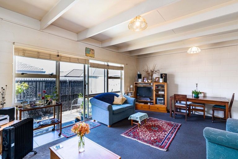 Photo of property in 2/626 Church Street, Terrace End, Palmerston North, 4410