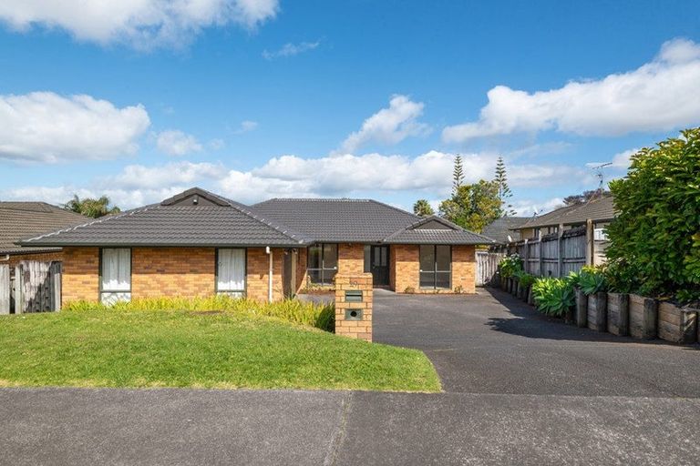 Photo of property in 29 Hugh Green Drive, Pinehill, Auckland, 0632