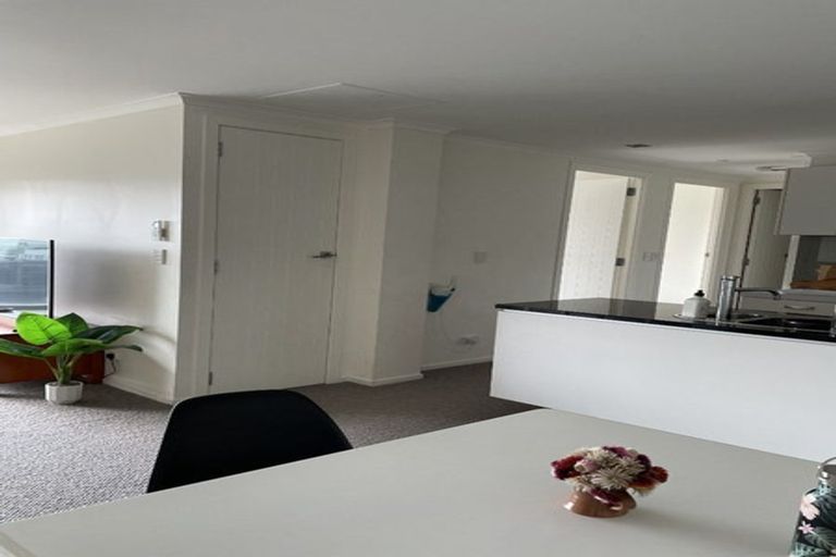 Photo of property in Bellagio Apartments, 8c/39 Taranaki Street, Te Aro, Wellington, 6011