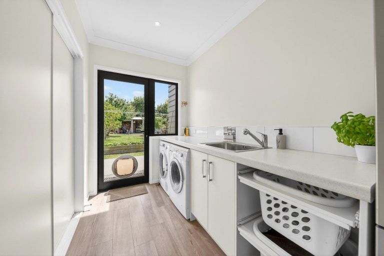 Photo of property in 9 Campbell Drive, Martinborough, 5711