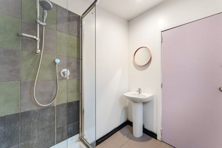 Photo of property in 188 Waimumu Road, Massey, Auckland, 0614