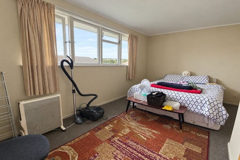 Photo of property in 10 Cheshire Street, Cannons Creek, Porirua, 5024