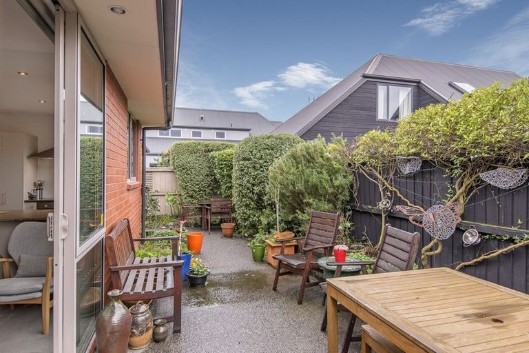 Photo of property in 37b Otara Street, Ilam, Christchurch, 8053