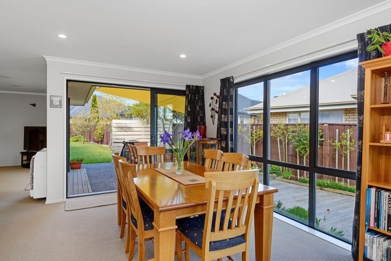 Photo of property in 15 Six Silvers Avenue, Halswell, Christchurch, 8025