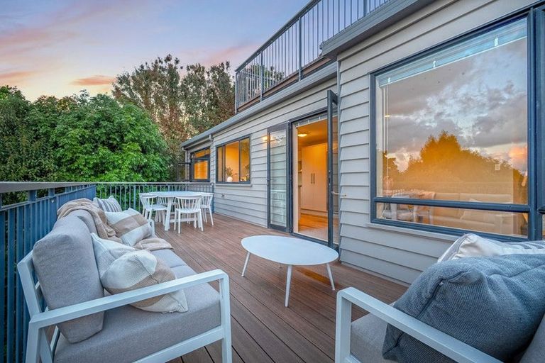 Photo of property in 1/20a Rawene Road, Birkenhead, Auckland, 0626