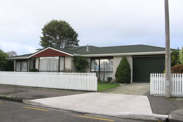 Photo of property in 32 Freyberg Street, Roslyn, Palmerston North, 4414